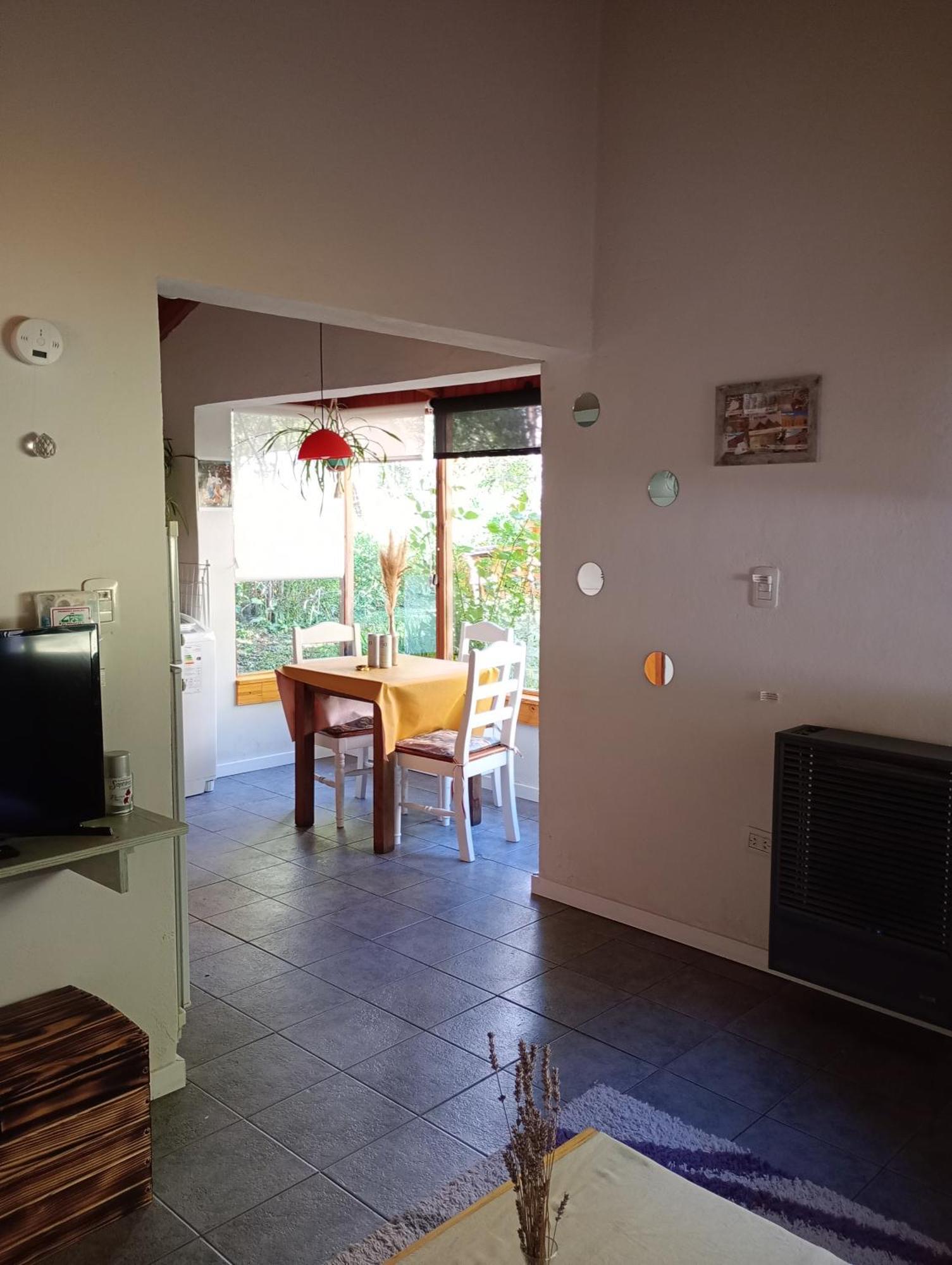 Casa Con Jardin - Circuito Chico, Casa de férias *